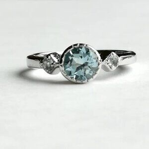 THREE stone sky blue topaz ring sterling silver size 6